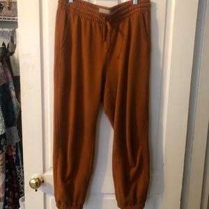 Everlane joggers with pockets